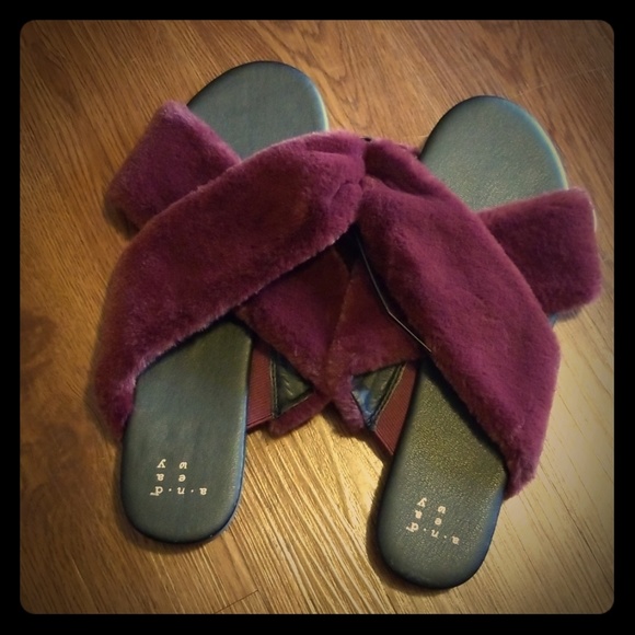 a new day Shoes - 🌷SALE🌷Furry Slides